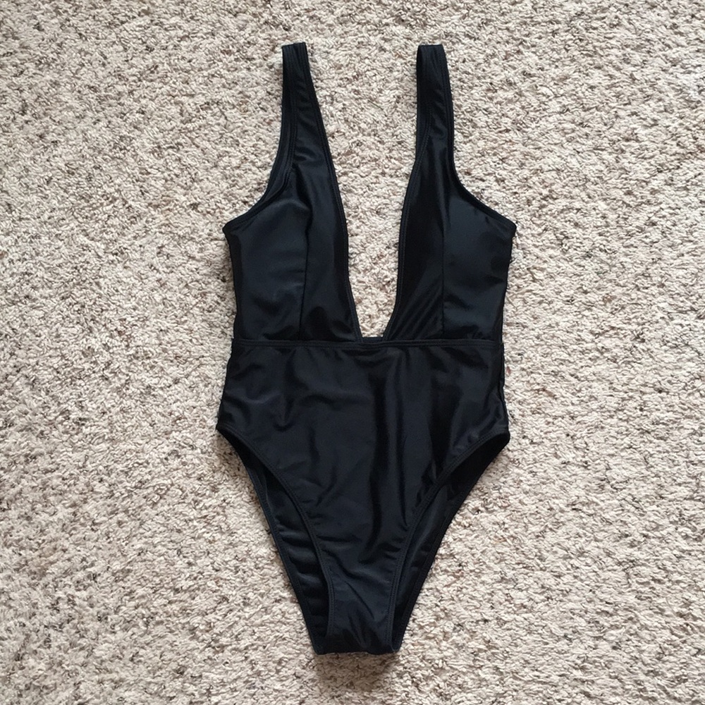 Black Swimming Suit◼️